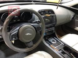 جاكوار XE